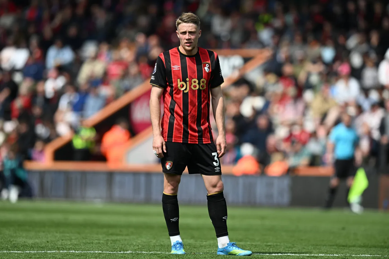 Truyền thông Anh: Manchester United đang quan tâm nhiều cầu thủ Bournemouth và dự định giới thiệu hậu vệ trái Truffaut vào mùa hè này