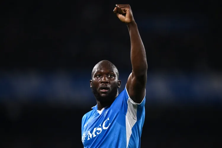 Lukaku sắp trở lại trung tâm tập luyện Napoli nhưng vẫn được dự báo rời CLB hè này