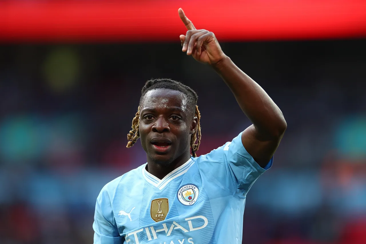 Ban go hoa cua Doku nam trong nhom muon nhat cua Man City tai Premier League