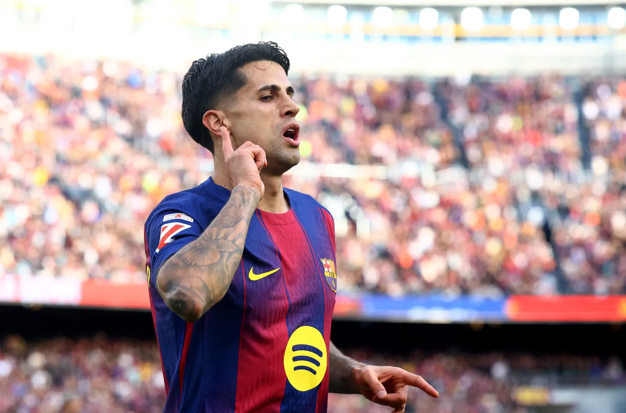 Mundo Deportivo: Barcelona chỉ sẵn sàng trả một khoản phí tượng trưng hoặc Cancelo tham gia với tư cách là đại lý tự do. Trăng non cần 10 triệu euro
