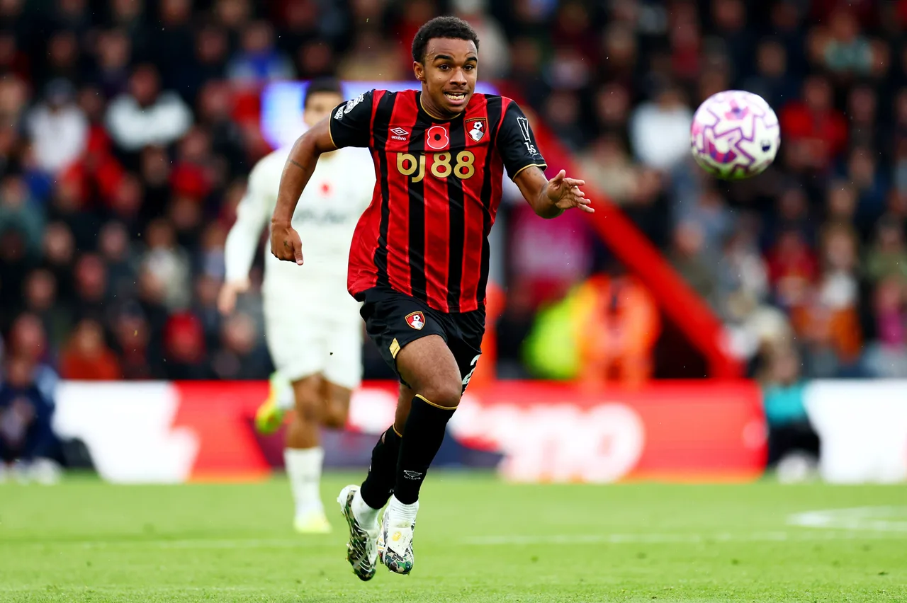 Truyền thông Anh: Manchester City, Arsenal, Liverpool và Manchester United quan tâm đến Crupi nhưng Bournemouth sẽ không bán vào mùa hè này