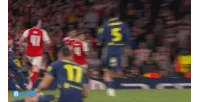Atletico Madrid Madrid phản công, Serlot có cơ hội tốt để sút trong vòng cấm