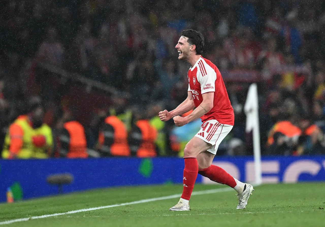 Thật trùng hợp, Arsenal và Champions League lần lượt bị loại bởi Bayern Munich Munich và PSG trong hai mùa giải vừa qua