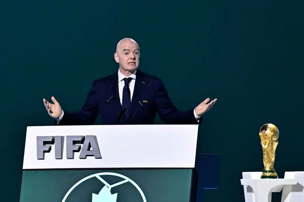 Phản ứng trước việc vé World Cup quá đắt, Infantino: Bạn chỉ có thể xem các trận bóng đá ở trường đại học với giá 300 USD ở Mỹ