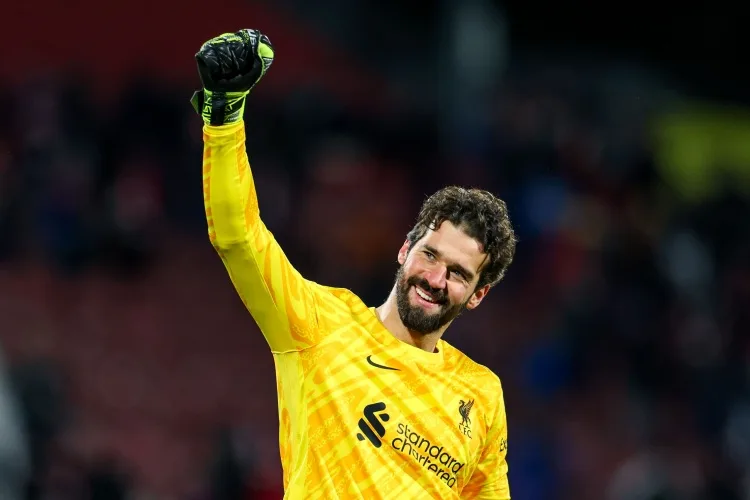 Schira: Juventus và Alisson đã đàm phán các điều khoản cá nhân, hợp đồng 3 năm + mức lương hàng năm 5 triệu euro