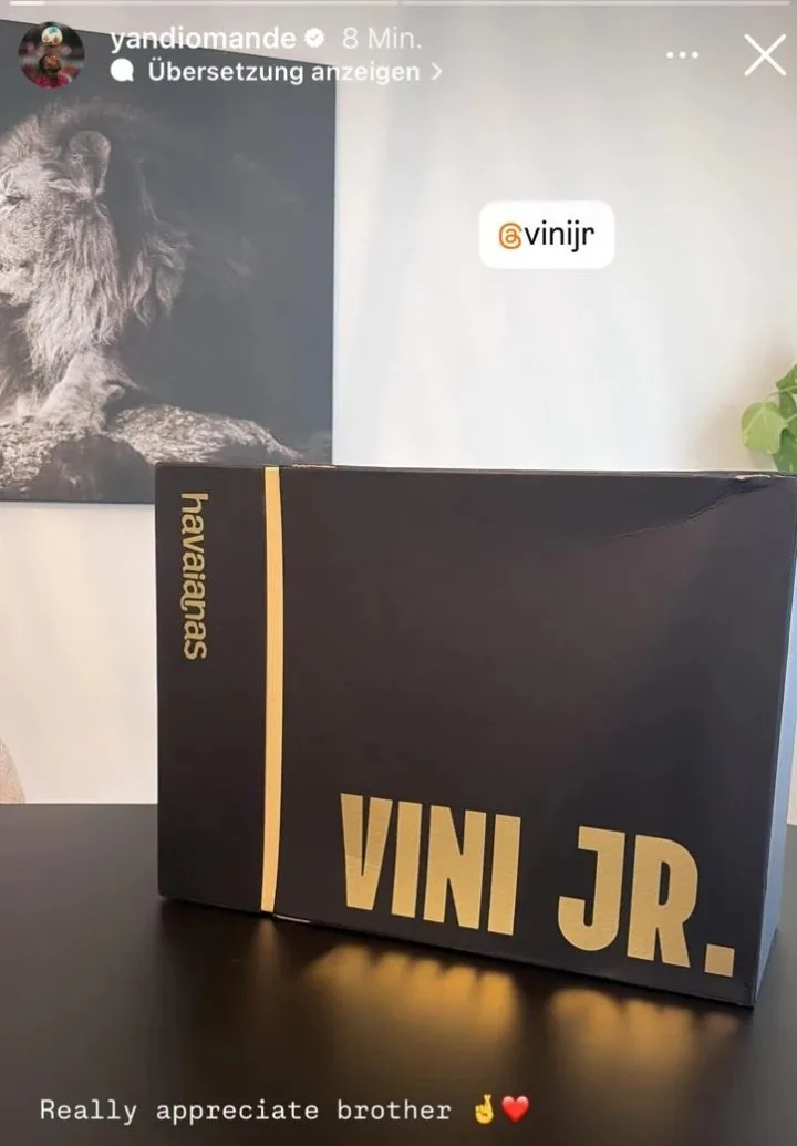 Nhận quà dép xỏ ngón từ Vinicius, Diomande: Thưa anh, cảm ơn rất nhiều