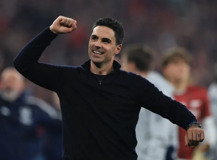 Trở nên tốt hơn! Pháo thủ bị loại khỏi FA Cup vào tháng 4 + mất ngôi đầu bảng và vào chung kết Champions League vào tháng 5 + dẫn đầu Premier League 5 điểm