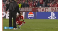 Hai thái cực cảm xúc: cầu thủ Bayern tiếc nuối sau trận, cầu thủ PSG hân hoan ăn mừng
