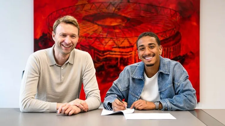 Chính thức: Bayer Leverkusen và hậu vệ cánh người Brazil Arthur gia hạn hợp đồng đến năm 2031tháng 6