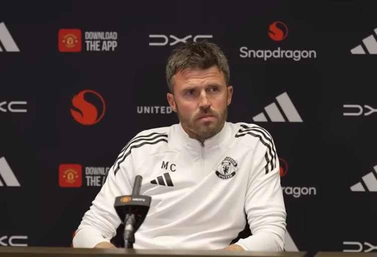 Carrick: Cuối mùa giải là lúc nói về tương lai và tôi không bao giờ làm việc với tâm lý ngắn hạn