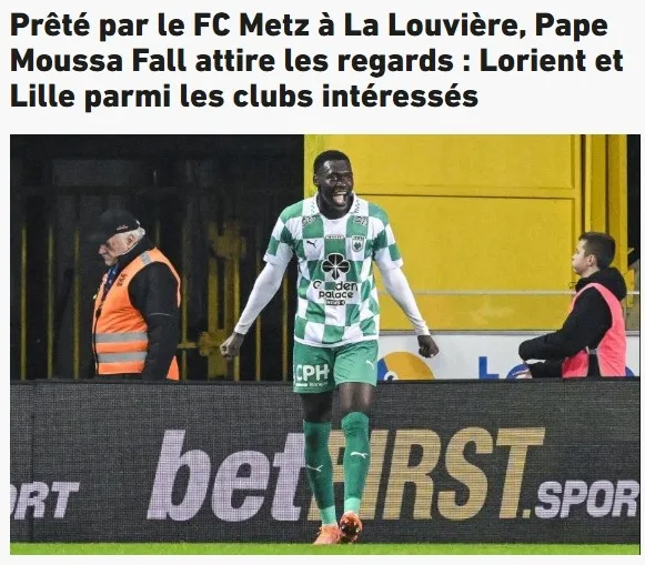 Crystal Palace và West Ham theo sát tiền đạo cao 2,02 m của Metz