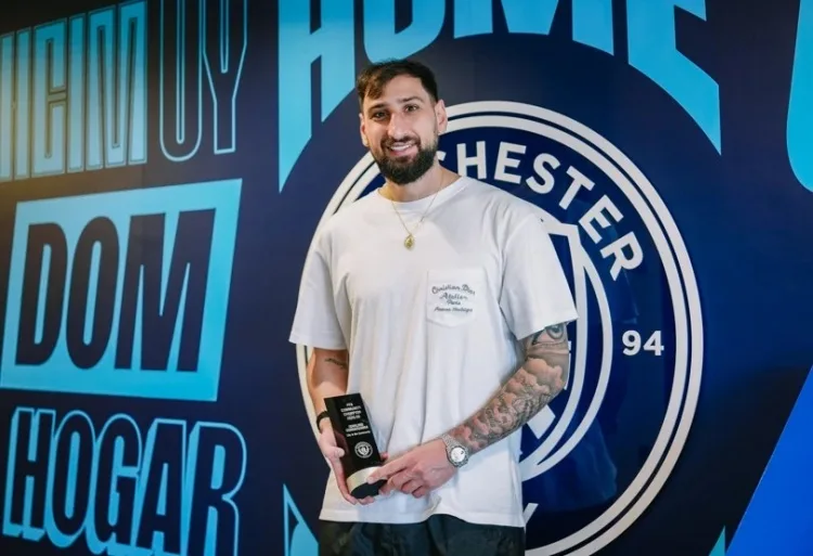 Donnarumma và Alex Greenwood được Man City vinh danh ở giải PFA Community Champion