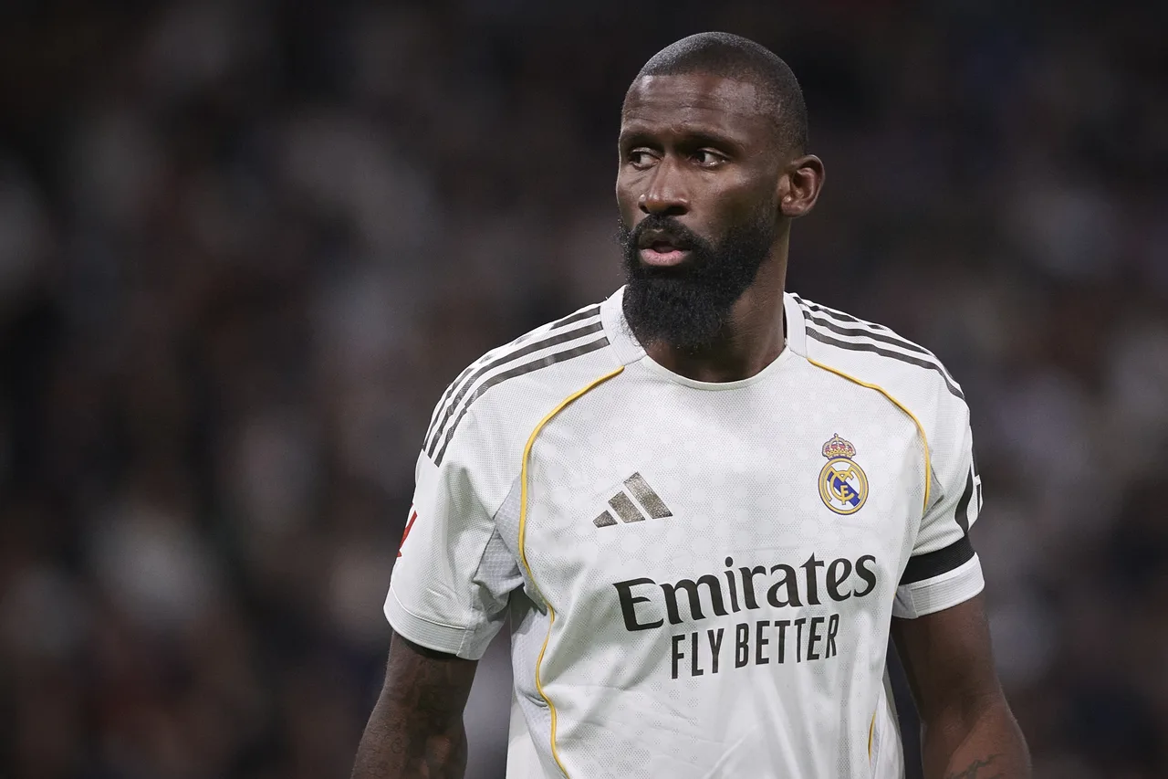 Rudiger bị tố tát Carreras vì bất mãn với thái độ của dàn cầu thủ trẻ Real Madrid