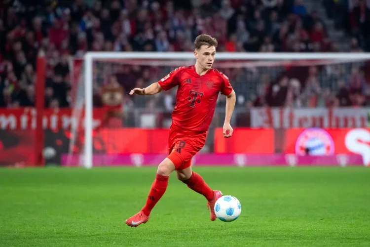 Kimmich thành cầu thủ gặp PSG nhiều nhất lịch sử Champions League
