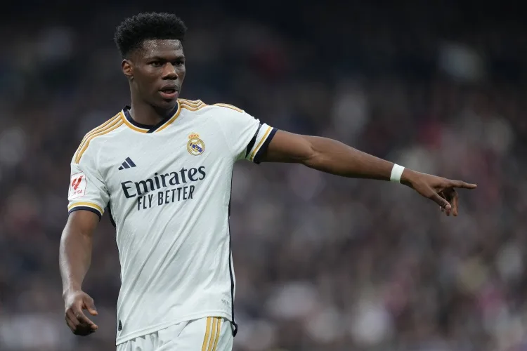 Romano: Chuyện Tchouameni xung đột với Valverde là có thật, quan hệ nội bộ Real Madrid đang căng thẳng