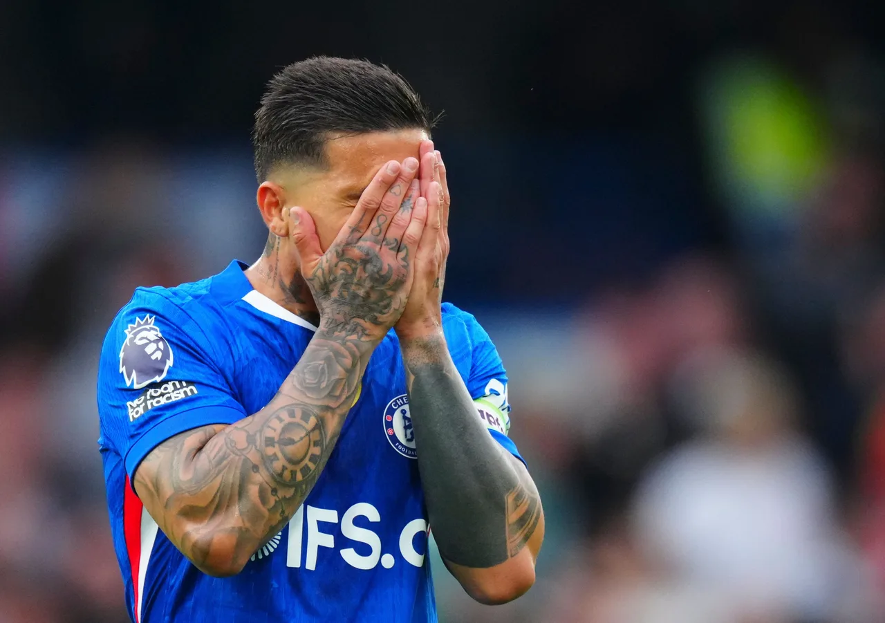 Chelsea thua Forest, cầu thủ phải trở lại tập ngay để chuẩn bị gặp Liverpool