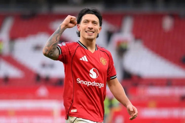 Manchester United: Lima sẽ nâng cao tiêu chuẩn của đội Manchester United mỗi khi anh ấy tham gia tập luyện và anh ấy chắc chắn sẽ ở lại với đội vào mùa hè này