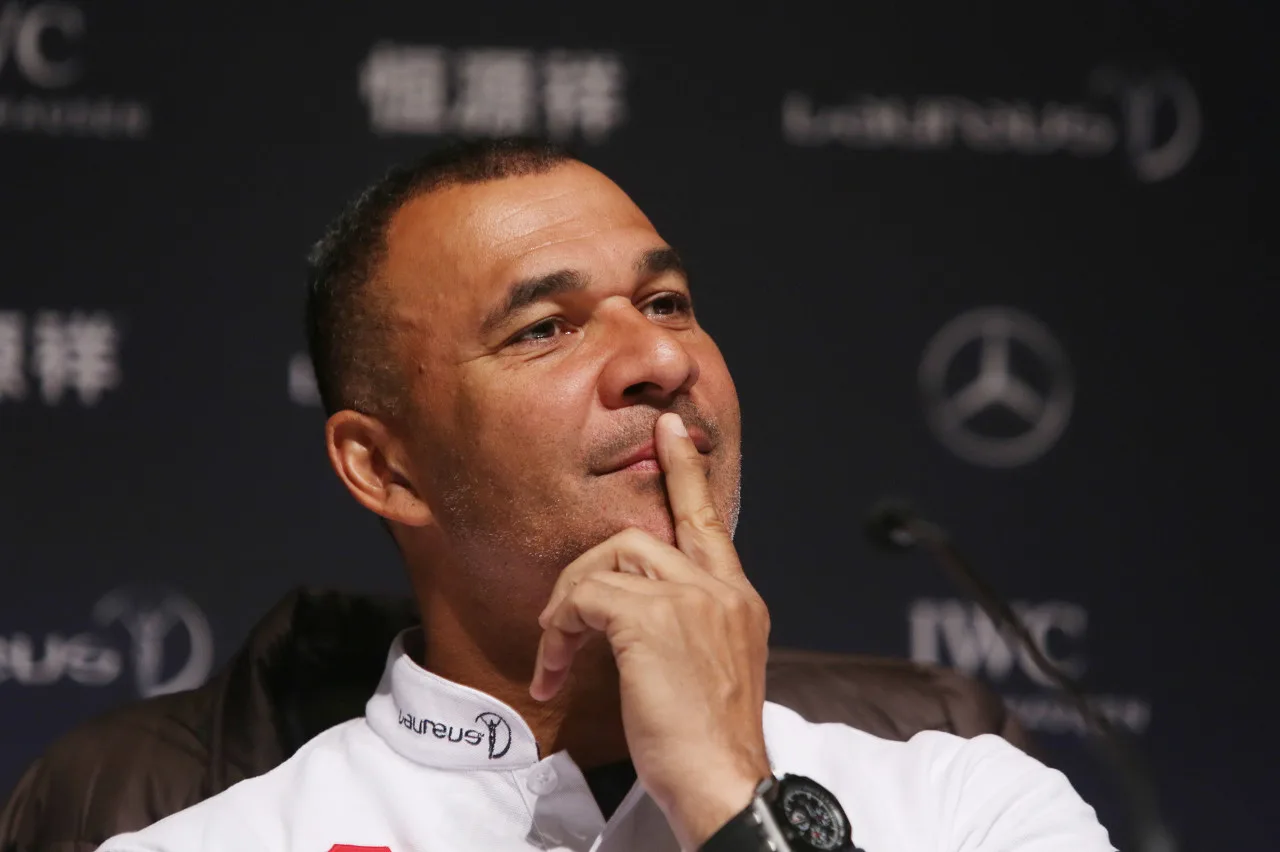 Gullit kể về mâu thuẫn trong đội Real Madrid: Chuyện bình thường, tuần nào chúng tôi cũng cãi nhau trong phòng thay đồ