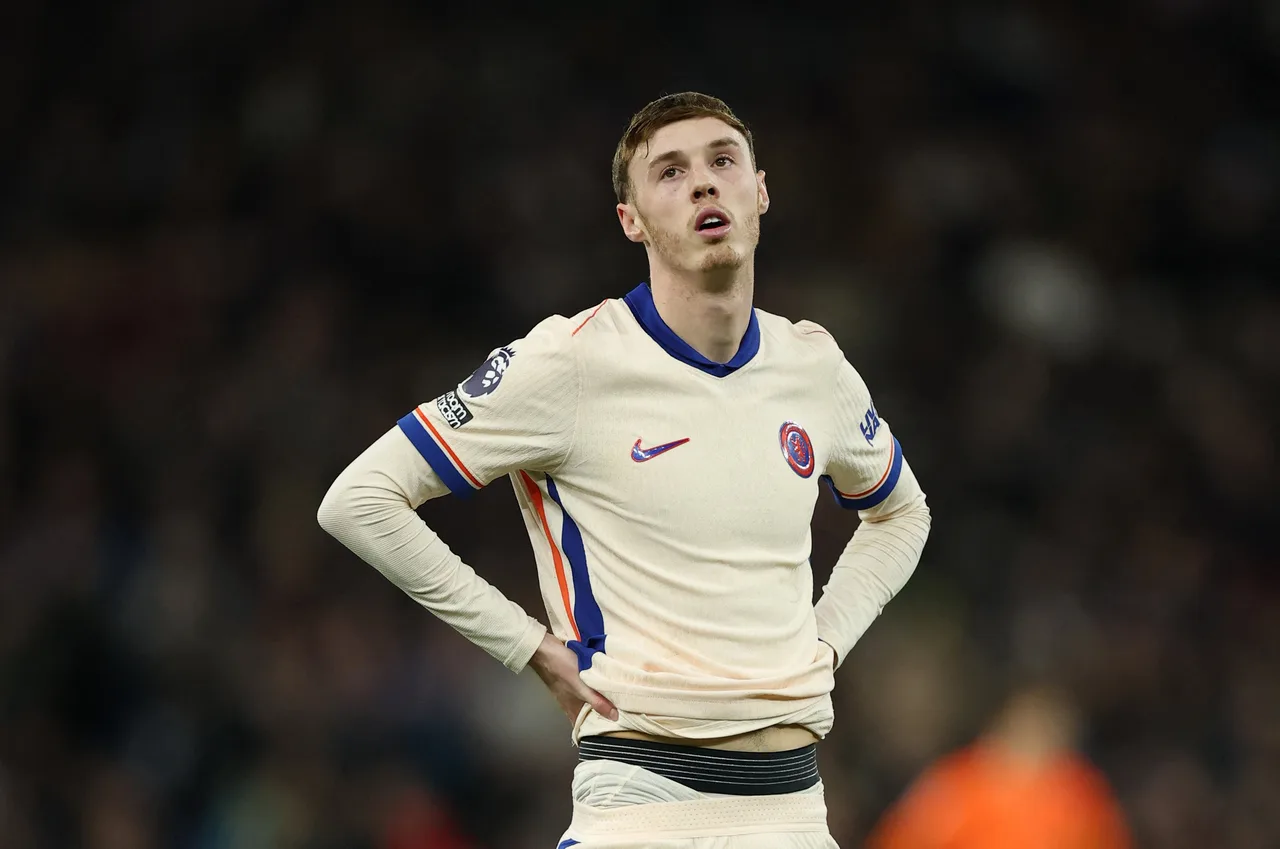 Phóng viên: Manchester United đang chú ý đến Palmer nhưng vị trí của anh ấy trùng với Mount's. Chelsea muốn ít nhất 140 triệu bảng