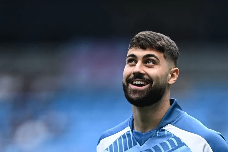 Sky: Manchester City hy vọng tăng lương và gia hạn hợp đồng dài hạn với Gvadioll, đồng thời đã bắt đầu đàm phán