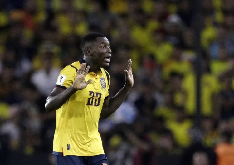 Phóng viên: FIFA miễn thẻ đỏ cho Caicedo và Otamendi và sẽ không đình chỉ trận đầu tiên của World Cup