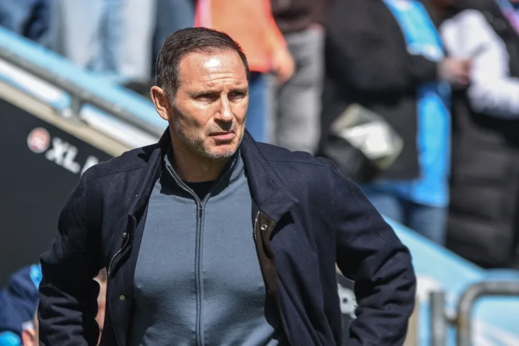 The Sun: Để thay thế Glasner, Crystal Palace đã có động thái mời HLV Frank Lampard của Coventry về làm huấn luyện viên