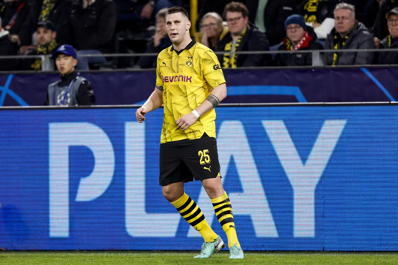 Sắp giải nghệ, Sule cán mốc 300 trận tại Bundesliga