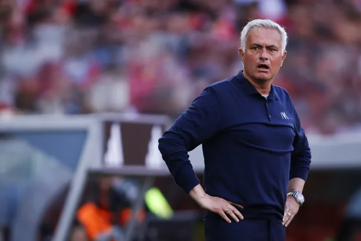 AS: Real kể chi tiết vụ xung đột nội bộ với Mourinho