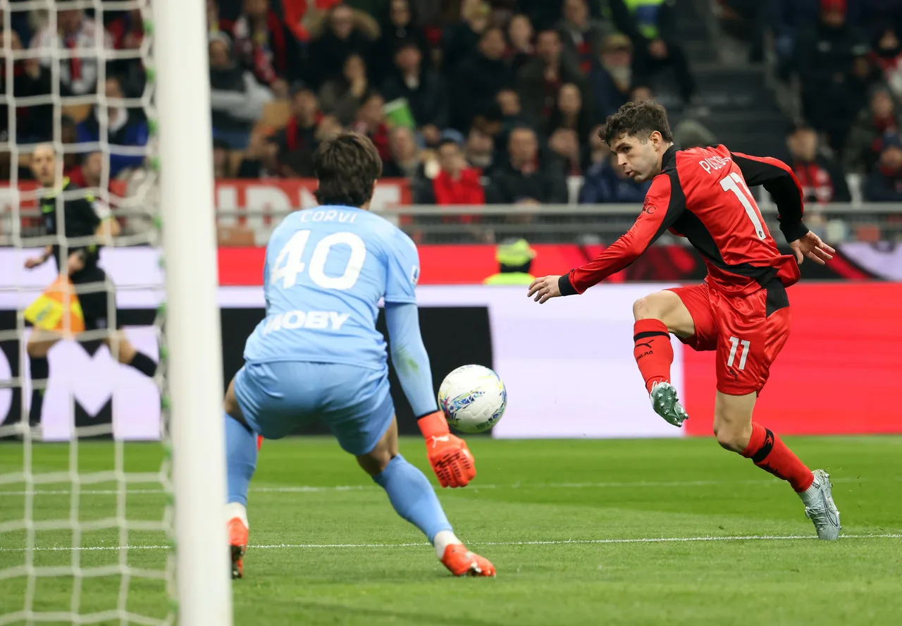 Theo dõi đồng đội: Pulisic vắng mặt Atlanta do khó chịu cơ hông, Leo và Jimenez đá chính