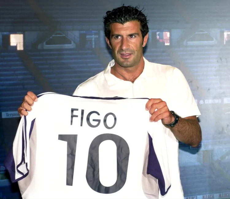Figo: Chúng tôi không thể coi xung đột trong phòng thay đồ là chuyện bình thường, sự căm ghét của người hâm mộ Barcelona đối với tôi vẫn chưa nguôi ngoai