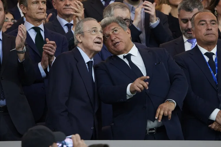 AS: Real Madrid muốn UEFA vào cuộc vụ Barca và nghi ngờ đối thủ hưởng lợi từ công tác trọng tài