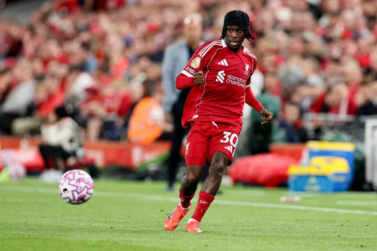Frimpong nói về trận hòa Chelsea: Hai bên đều có cơ hội tốt để ghi bàn, tỷ số 1-1 là phù hợp với tình hình.