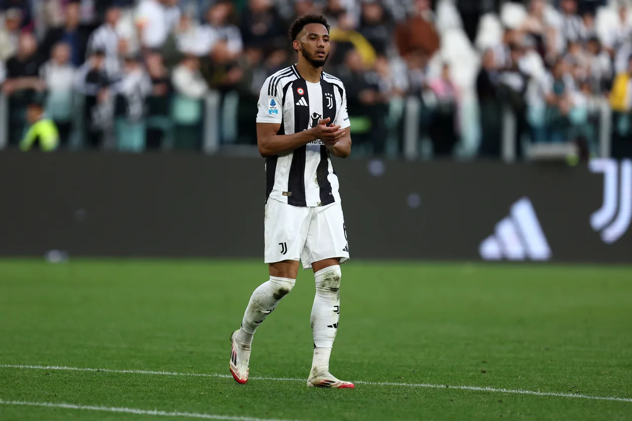 Kelly: Các đội cạnh tranh suất dự Champions League khác chưa thi đấu nhưng chúng tôi chỉ tập trung vào chính mình