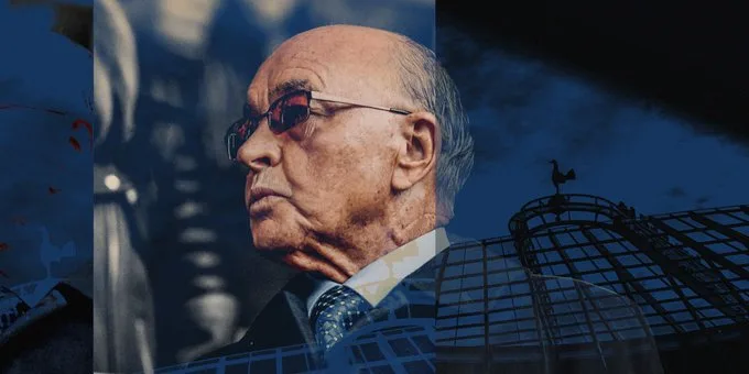 The Sun: Cựu HLV Tottenham, Lewis bán bộ sưu tập nghệ thuật trị giá 2 tỷ đồng