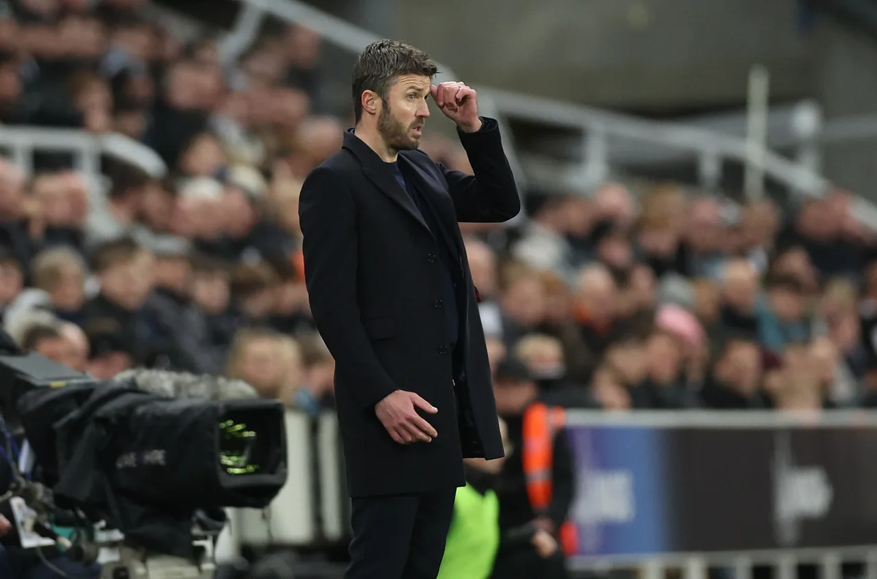 Carrick: Có lẽ việc luân chuyển đội hình sẽ ảnh hưởng phần nào đến nhịp độ trận đấu. Nhận điểm 1 là chấp nhận được