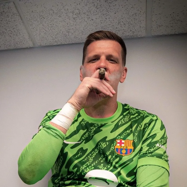 Người chiến thắng lớn! Ở tuổi 36, Szczesny trở lại sau khi giải nghệ và giành 5 danh hiệu cùng Barcelona trong vòng chưa đầy 2 năm