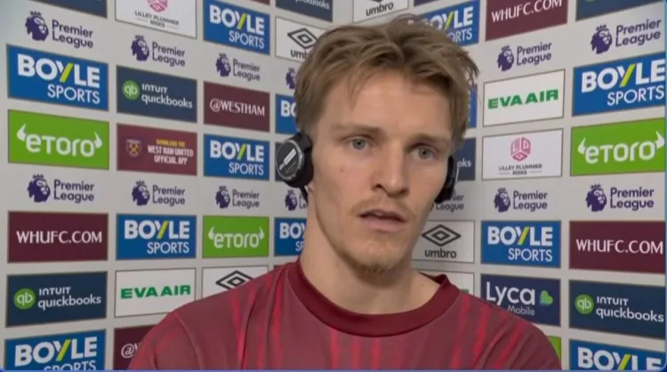 Odegaard: Trossard có khả năng vượt trội trong việc nắm bắt cơ hội trước khung thành và luôn có thể tiến lên ở những thời điểm quan trọng.
