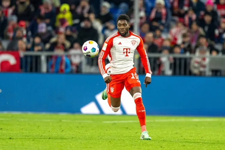 Bild: Bayern lo Davis thường xuyên chấn thương, các cầu thủ chịu áp lực tâm lý