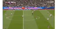 West Ham có cú sút đầu tiên trước Arsenal nhưng Summerville dứt điểm chệch khung thành