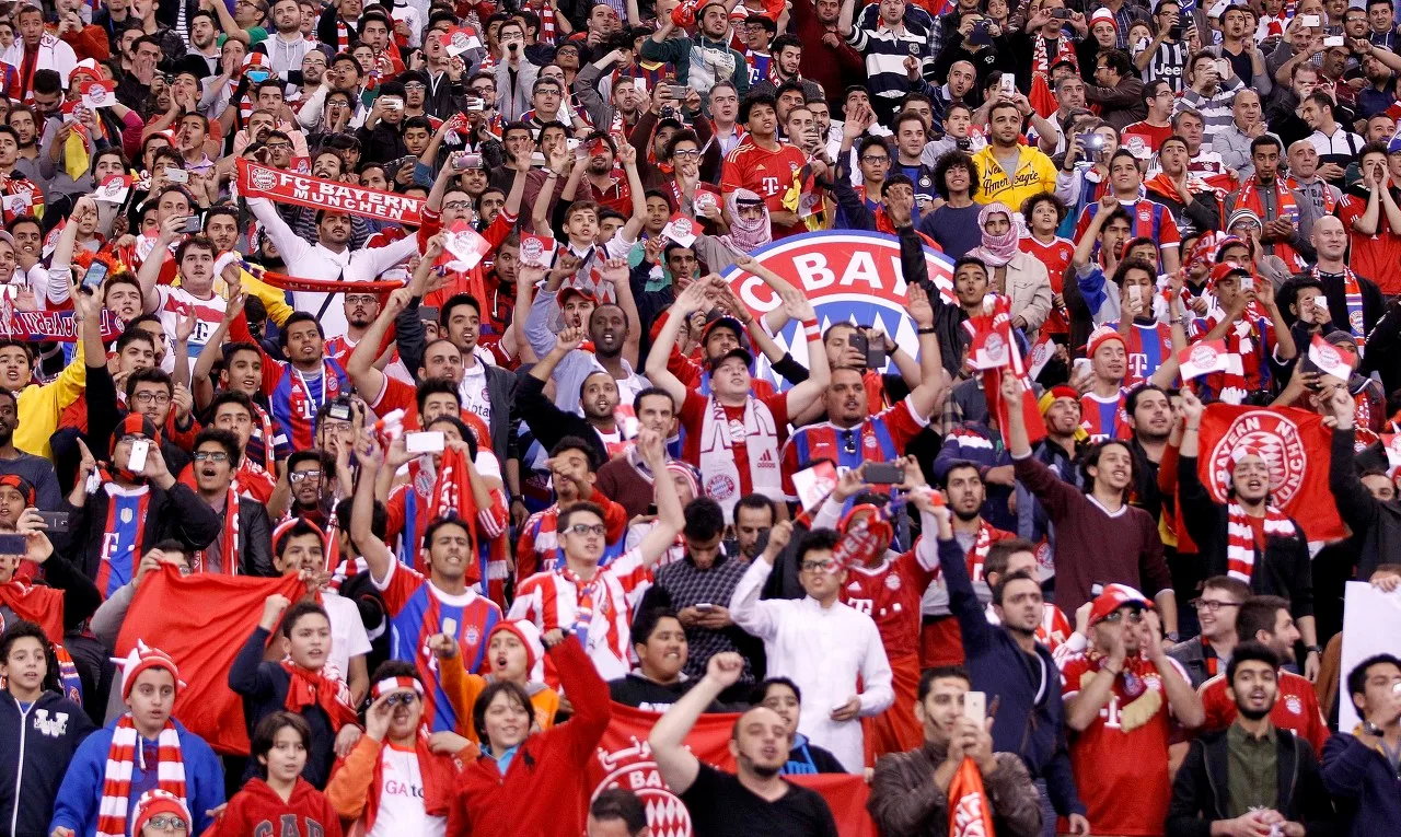Bild: CĐV Munich 1860 chế giễu Bayern rồi bị phản đòn vì đội nhà thua trận
