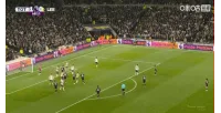 Leeds gỡ hòa Tottenham từ chấm phạt đền sau pha giải nguy lỗi của Tel