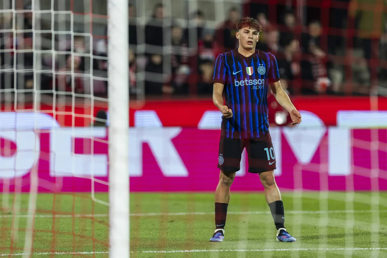 Inter Milan quan tâm đến trung vệ Sassuolo, Mosconi trở thành con bài trao đổi, hai bên đạt được thỏa thuận