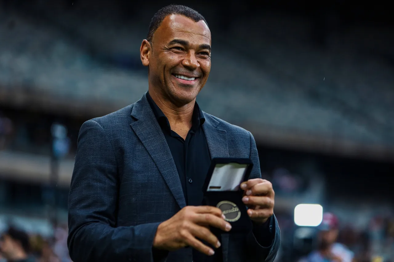 Cafu: Kết quả cạnh tranh một suất dự Champions League chưa ngã ngũ và HLV cần được đánh giá dựa trên phân tích cả mùa giải
