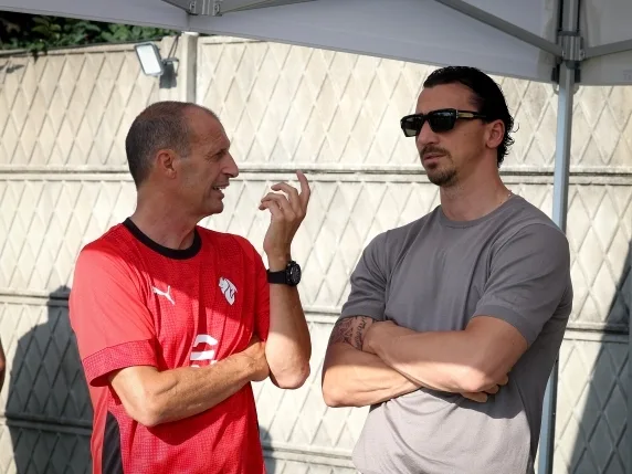 Mới 1 năm trở lại thôi! Corriere della Sera: Allegri xung đột quyết liệt với Ibrahimovic, quyết chia tay Milan cuối mùa