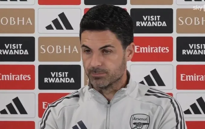 Arteta: Timber vẫn còn cơ hội trở lại ở mùa giải này Hiện tại, có vẻ như Ben White đang dính chấn thương dài hạn.