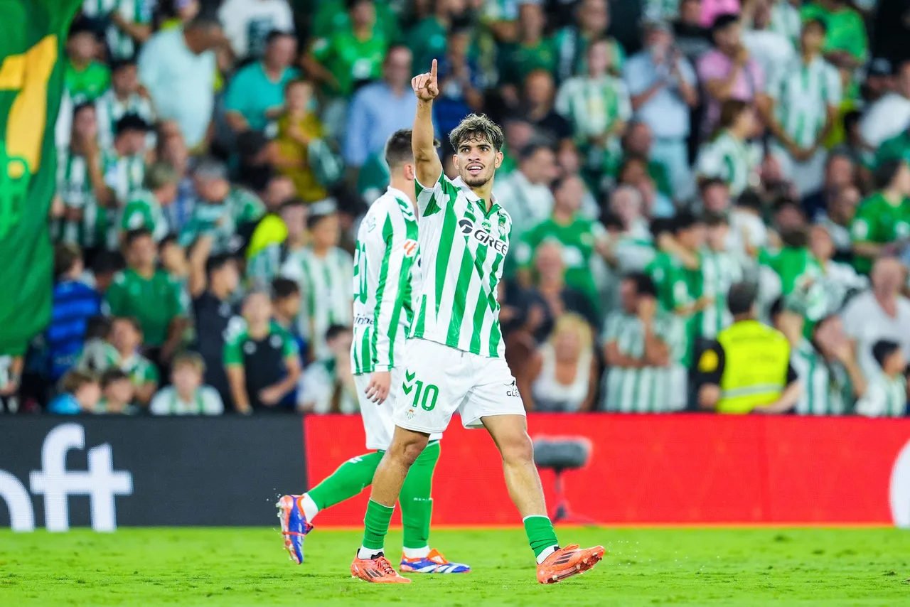 Thể thao thế giới: Barcelona hỏi về tình hình Abboud, phí chấm dứt hợp đồng là 60 triệu euro + Barcelona sở hữu 20%