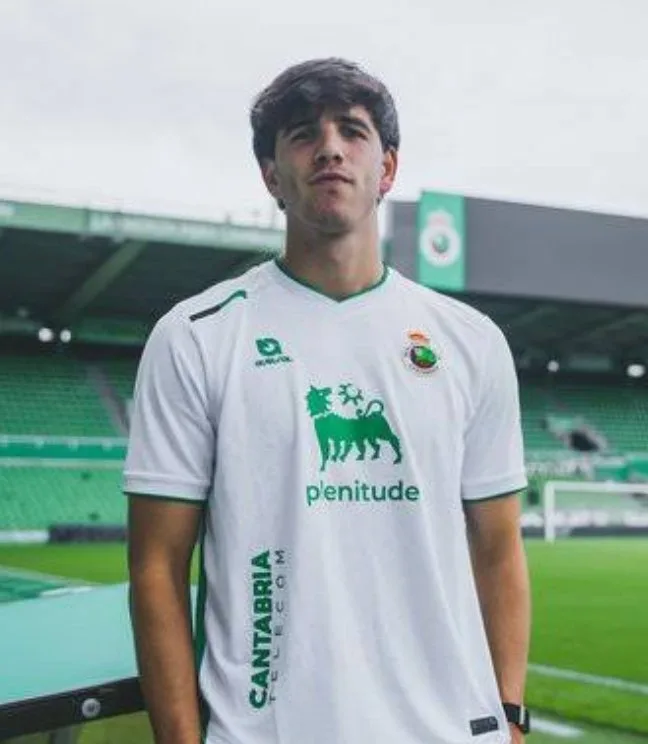 Phóng viên: Juventus gặp ban lãnh đạo Racing Santander muốn mua Facundo Gonzalez
