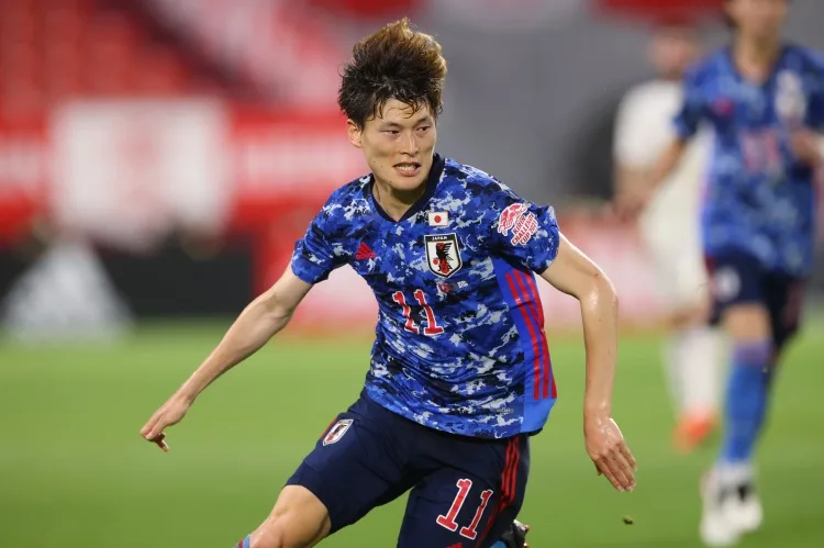 Đôi giày vàng của Super League Liên Xô cũ! Đội tuyển quốc gia Furukashi Hengwu không có cơ hội tham dự các giải đấu lớn và thậm chí còn không được thi đấu ở Asian Cup hay World Cup.