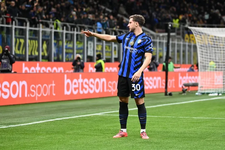 Longari: Brazil tính chiêu mộ Carlos Augusto dự World Cup, Inter Milan muốn gia hạn hợp đồng