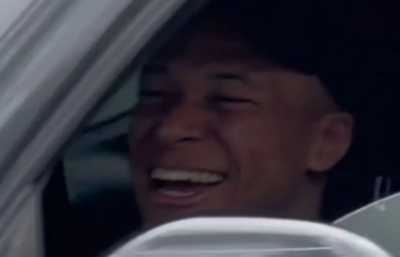Valverde cười sau cuộc đụng độ? Mbappe: Lúc đó tôi không có ở đó, không biết chuyện gì xảy ra